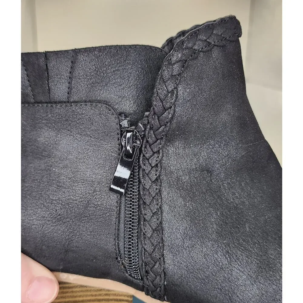 Torrid Women’s Black Ankle Booties Braided Trim‎ Side Zip Size 11W